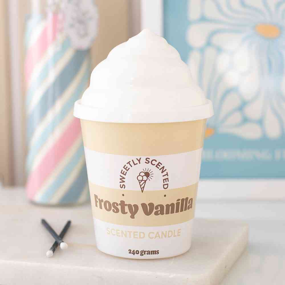 Something Different - Frosty Vanilla Ice Cream Scented Candle - Multicolours
